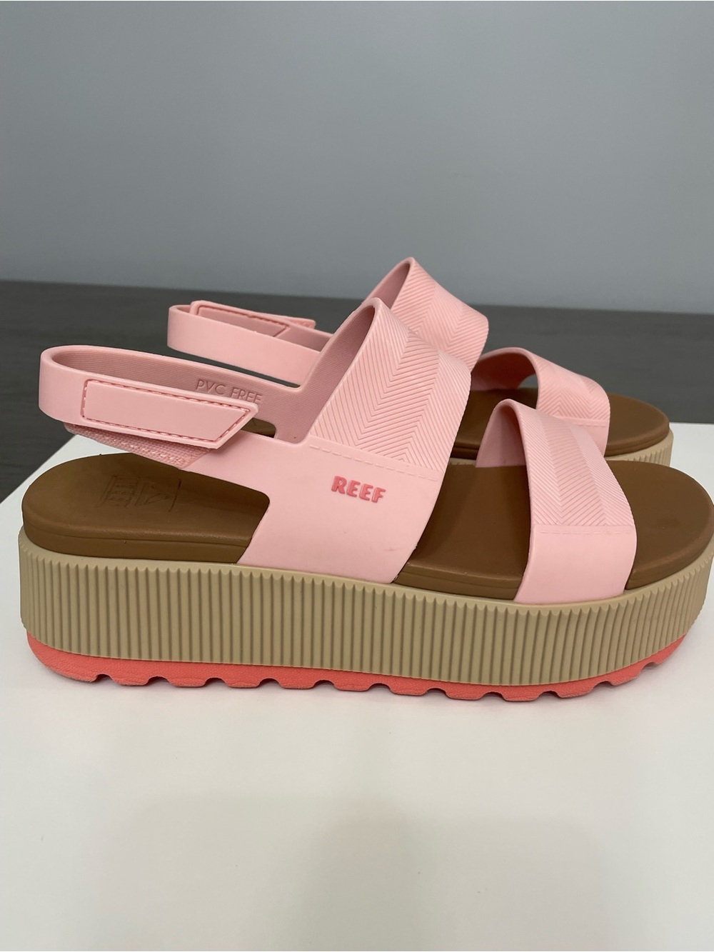 Reef Pink Platform Slingback Sandals with Tan Midsole - Picture 11 of 13